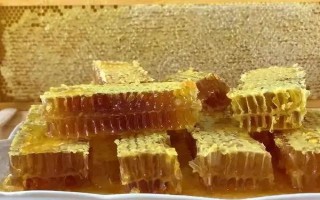 挖蜂巢蜜為什么要用木勺，可防止其受污染