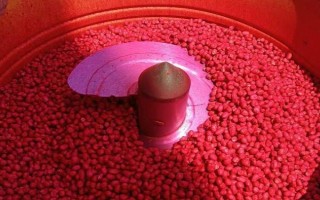 防治小麥紅蜘蛛和蚜蟲的用藥，可選擇高效氯氟氰菊酯、聯(lián)苯菊酯等