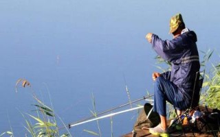 冬天釣草魚用什么釣，活的蚯蚓效果好