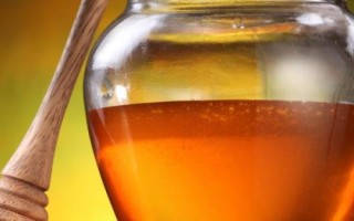 哪種蜂蜜才算比較好，由蜜蜂釀制成熟的自然蜜就是好蜂蜜