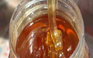土蜂蜜和棗花蜜哪個(gè)好，土蜂蜜要優(yōu)于同等條件下的棗花蜜