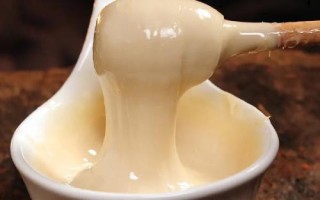蜂蜜結(jié)晶后怎么才能融化成液體，隔水加熱到40℃便可融化