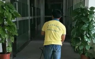 皮蠹怎么能徹底消滅，用專用的殺蟲劑噴灑