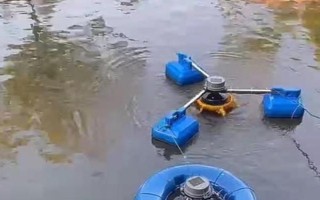冬天開(kāi)增氧機(jī)要注意什么，為了避免水面結(jié)冰每天可開(kāi)機(jī)2次左右
