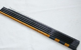 溪流竿和普通魚竿的區(qū)別，前者泛指手竿、后者是手竿和海竿的統(tǒng)稱