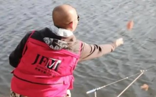 冬天打窩時間，最好在釣魚之前一兩個小時打窩