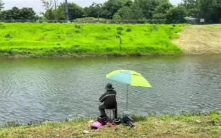 釣鰱鳙的技巧，釣位要選擇順風(fēng)或偏風(fēng)的地方