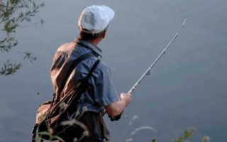 垂釣鯪魚的技巧，可采用跑鉛釣、豎鉛釣等釣法