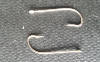 5號白狐鉤與幾號伊勢尼鉤相當(dāng)，尺寸大約相當(dāng)于6號伊勢尼鉤