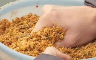 秋釣技巧，在水草區(qū)、入水口等位置釣魚(yú)更容易釣獲