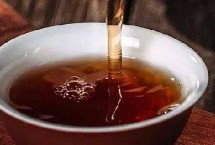 黑茶的品種，宜選擇粗獷、大氣、可過濾茶湯的茶具
