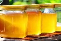 蜂蜜中的白色結(jié)晶是什么，優(yōu)質(zhì)蜂蜜在低溫環(huán)境中一般都會(huì)結(jié)晶