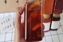 百花蜜和椴樹蜜哪個(gè)更好，相同條件下百花蜜明顯要優(yōu)于椴樹蜜