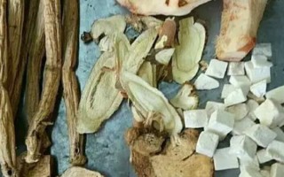 黨參怎么采收和加工，地上部分枯萎后挖出參根、經(jīng)過晾曬揉搓再保存