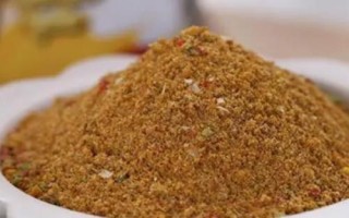 釣魚餌料輕麩是什么做的，麩類經(jīng)特殊工藝加工而成的